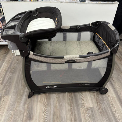 Pack 'n Play Playard Cuddle Cove Elite with Soothe Surround Vibration and Sounds