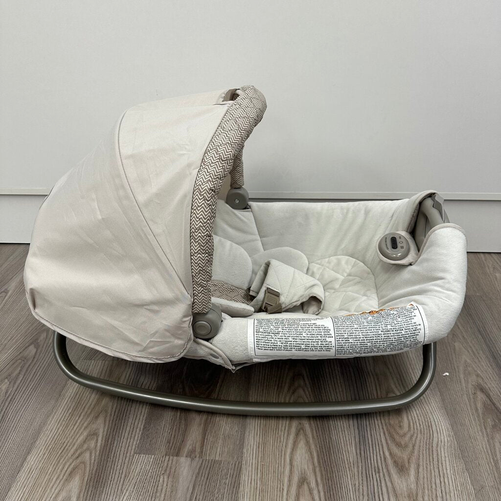 Pack 'n Play Playard Cuddle Cove Elite with Soothe Surround Vibration and Sounds