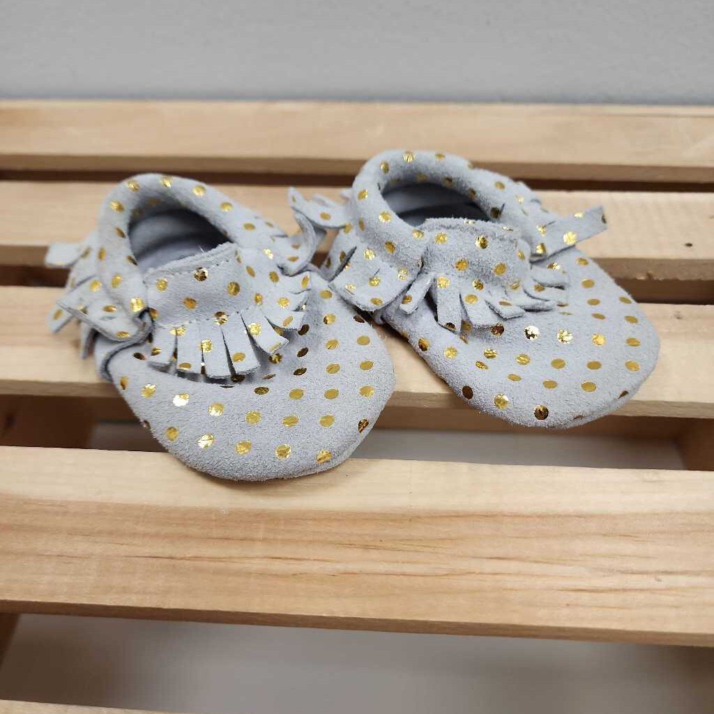 4: BirdRock Baby grey suede w/gold dots crib shoes