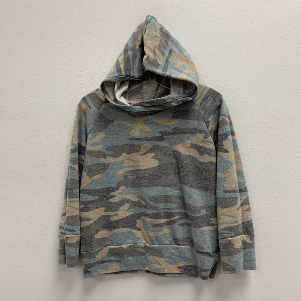 4T: Childhoods grey camouflage hooded pullover