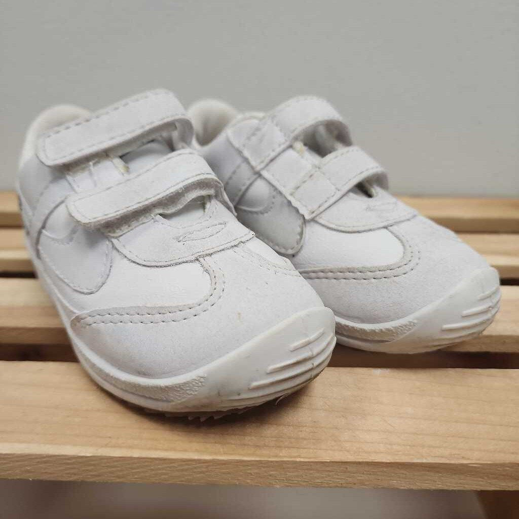 9: Panam White Velcro Sneakers