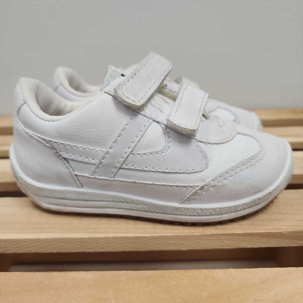 9: Panam White Velcro Sneakers