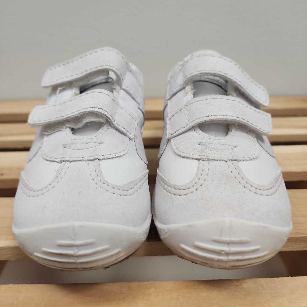 9: Panam White Velcro Sneakers