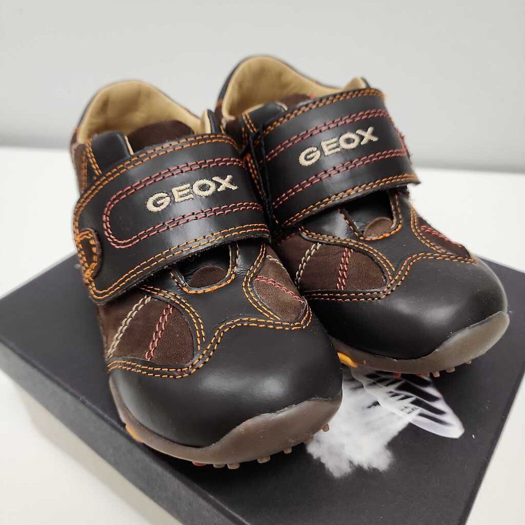 7: GeoX Brown Leather Velcro Sneakers NWT