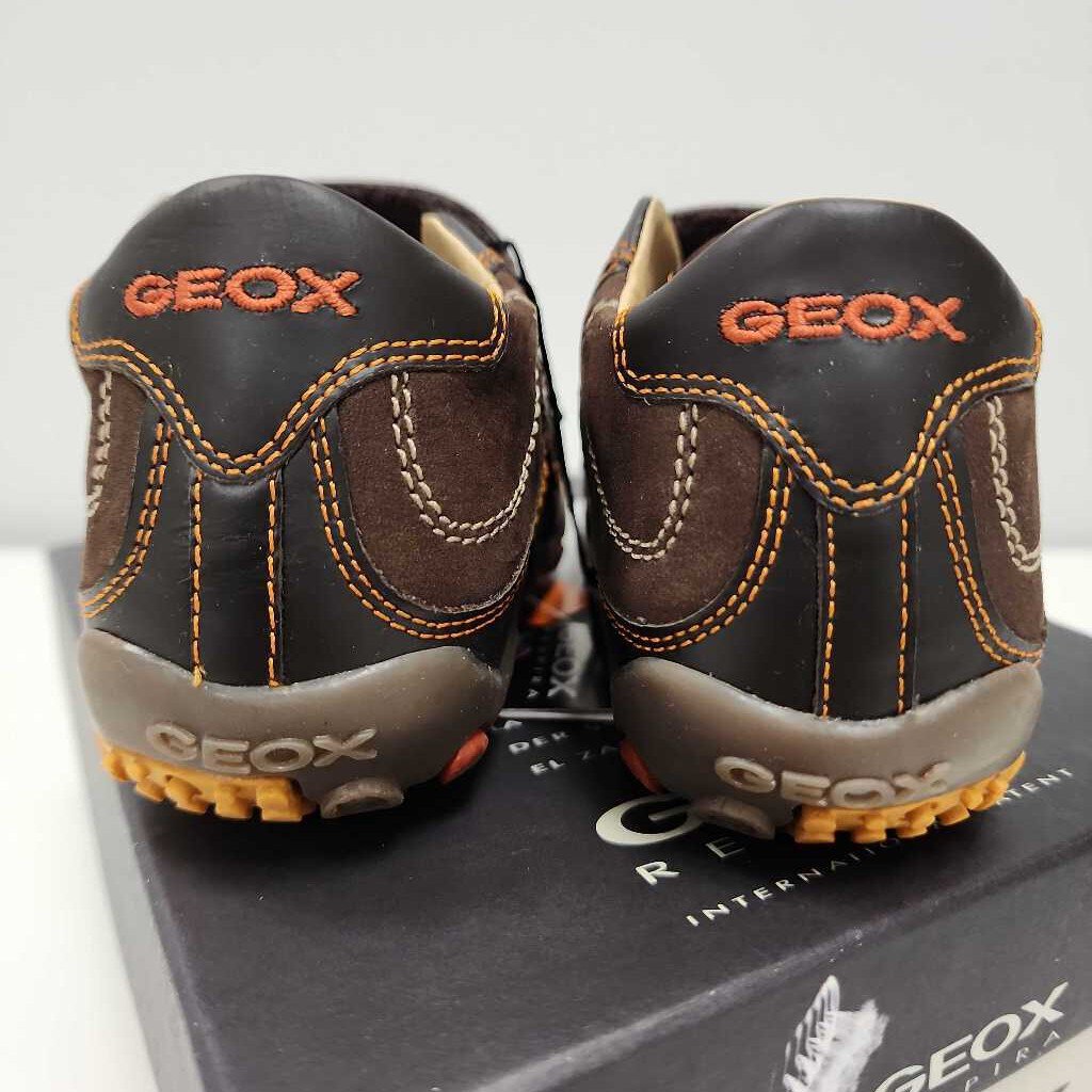 7: GeoX Brown Leather Velcro Sneakers NWT