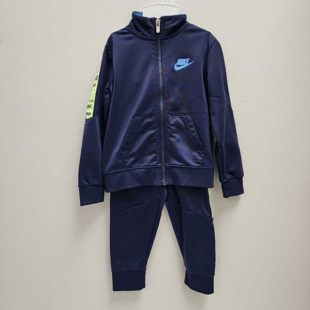 3T: Nike navy 2pc active wear