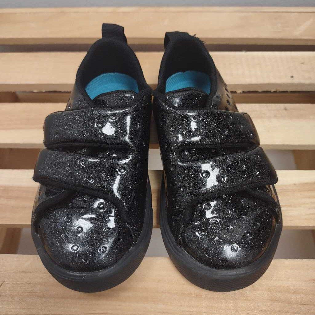 C7: Native Sparkly Velcro Sneakers