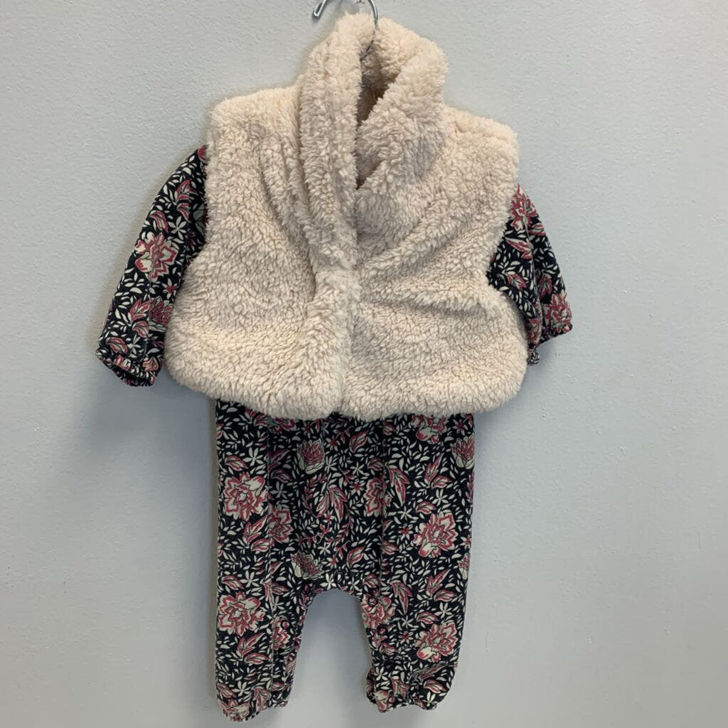 3/6: Jessica Simpson Floral Coverall + Fleece Vest