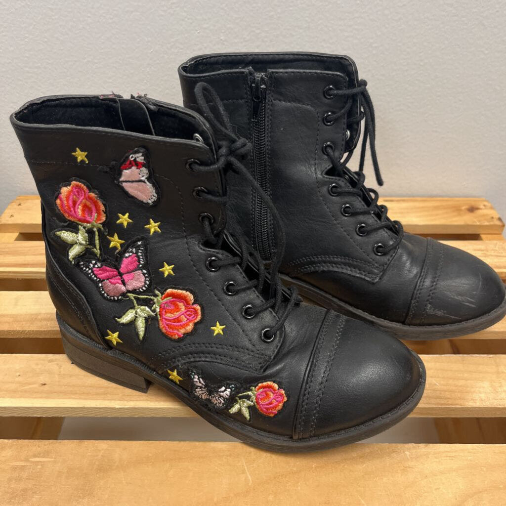 3: Steve Madden Floral/Butterfly Applique Boots