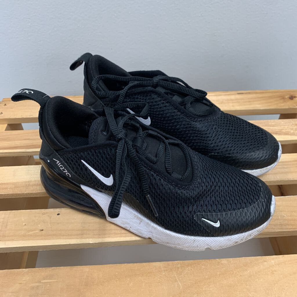 3Y: Nike Air Max 270 Sneakers