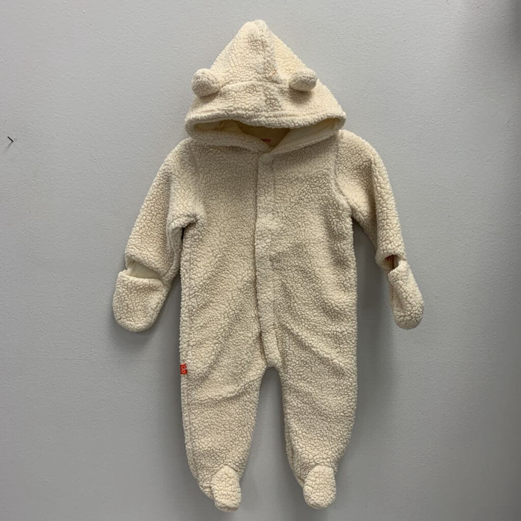 3-6M: Magnetic Me Sherpa Fleece Pram