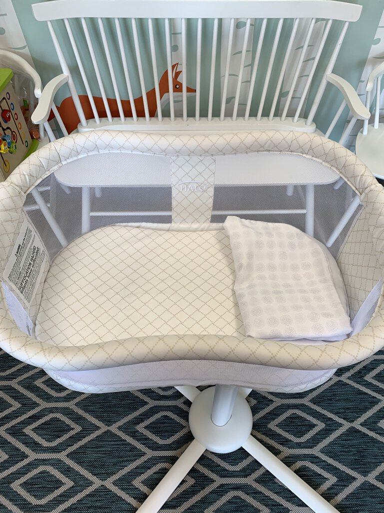 HALO Bassinest Swivel Bassinet