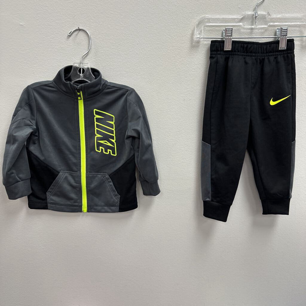 12M: Nike 2pc tracksuit