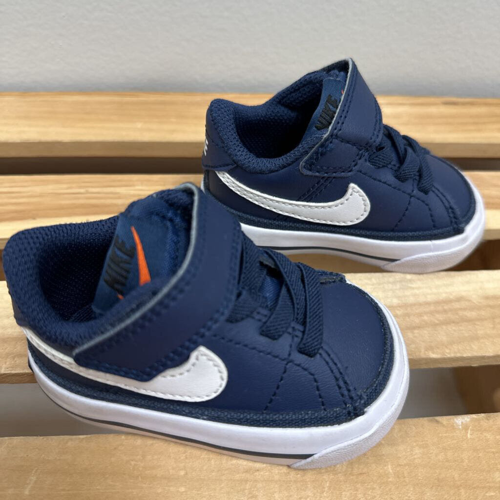 2: Nike Court Legacy TD Sneakers