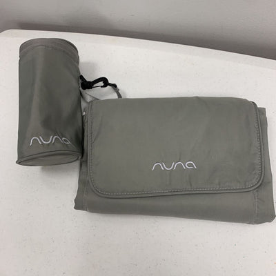 Nuna changing pad + insulated bottle bag