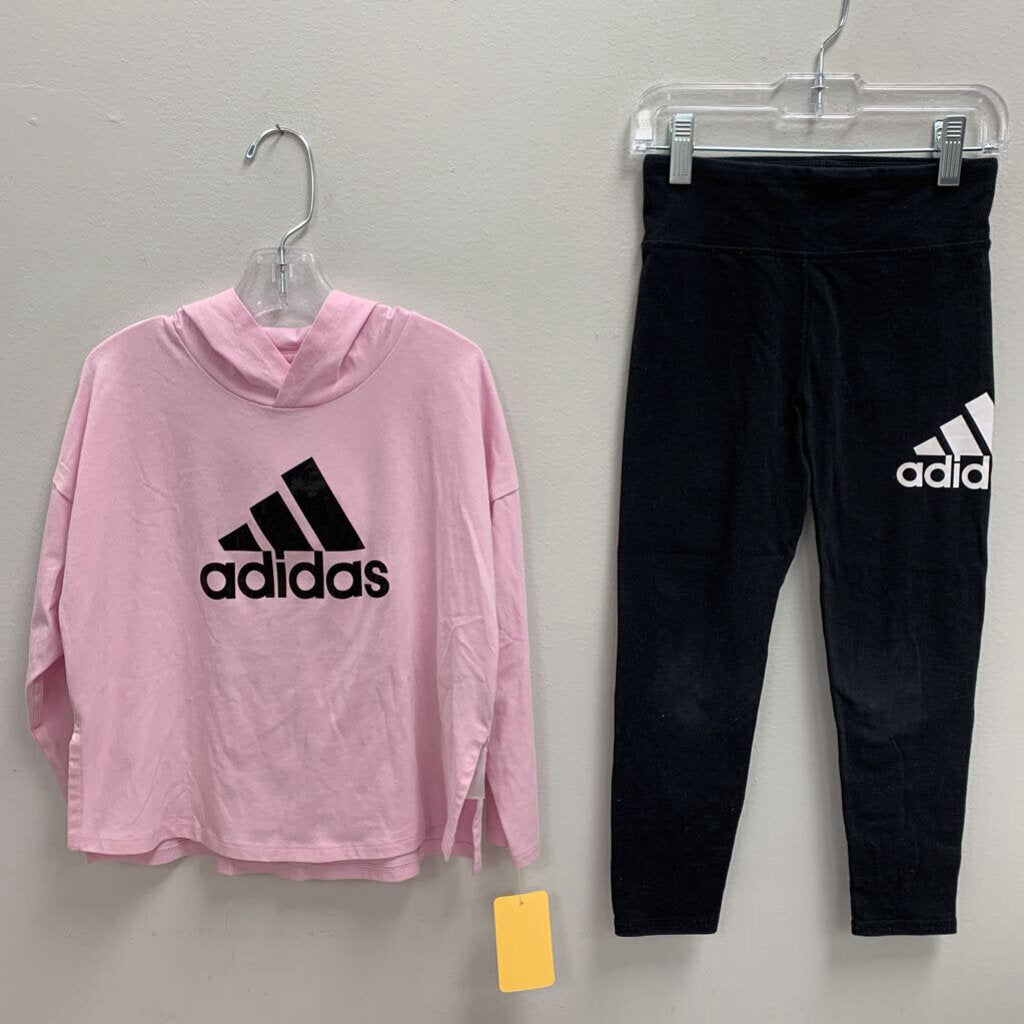 6: Adidas hooded logo t-shirt + leggings