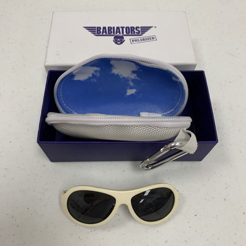 0-3: Babiators Polarized Sunglasses + Cloud Case