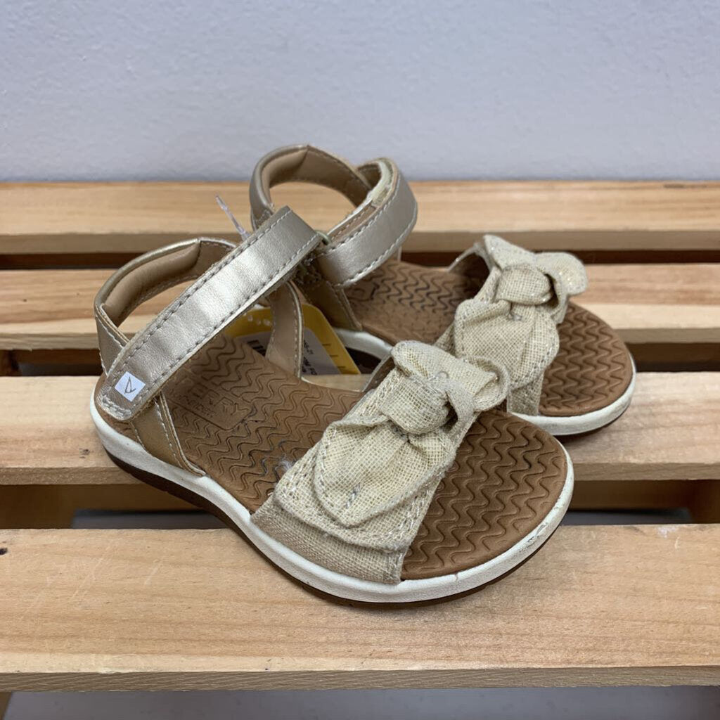 5: Sperry Bow Sandals