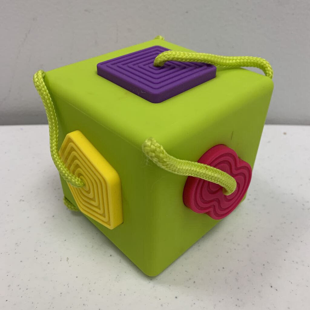 Fat Brain Toys Oombeecube