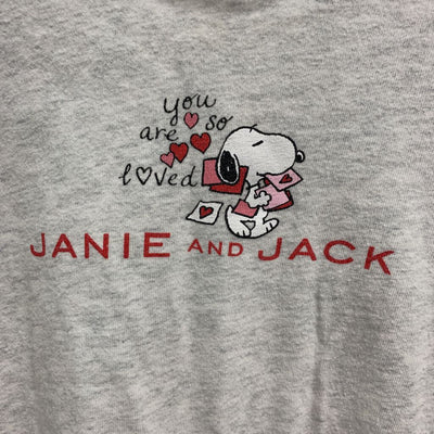 5: Peanuts Snoopy Valentine's T-Shirt