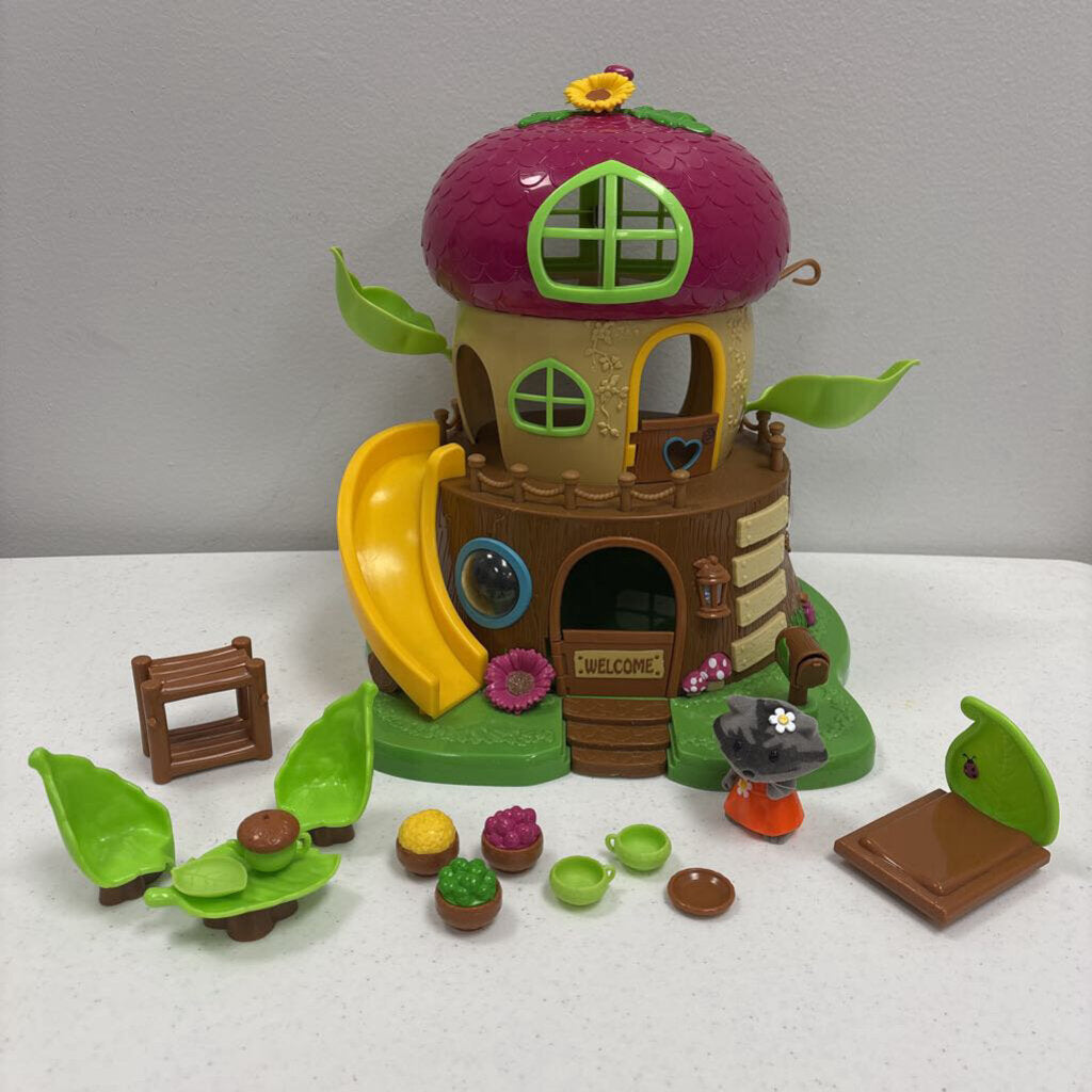 Li'l Woodzeez Acorn Treehouse w/ accessories as shown