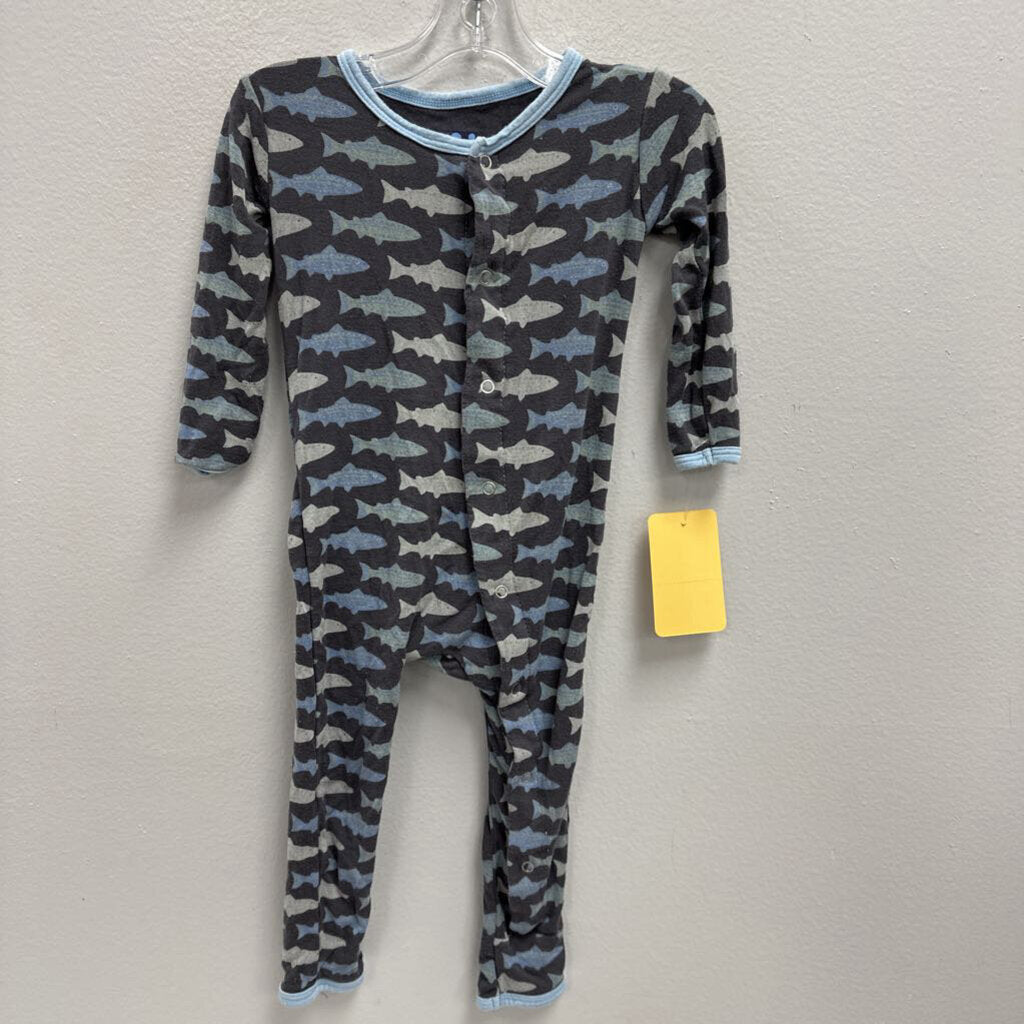 12-18M: fish print sleeper