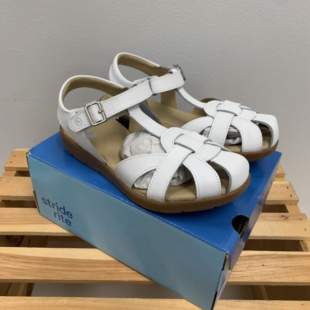 2.5: Summer Time Sandals NIB