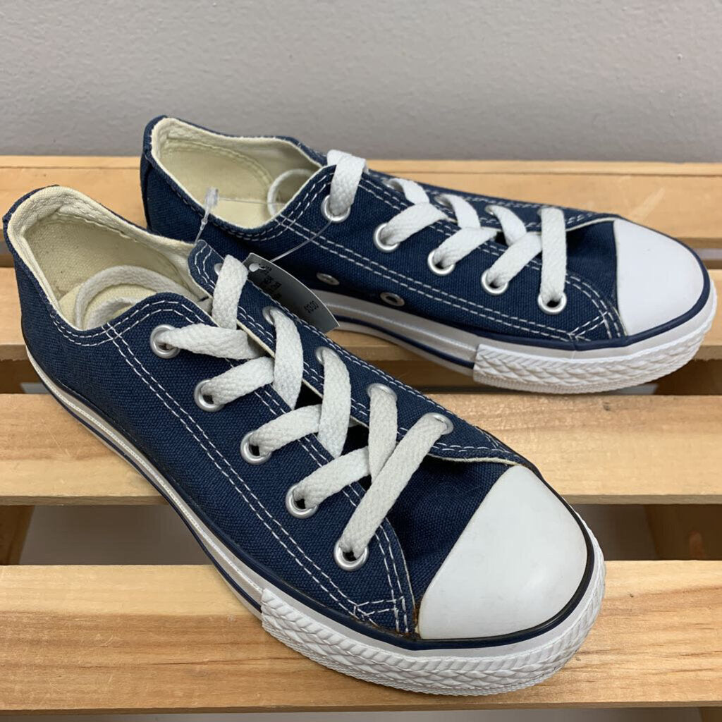 12.5: Chuck Taylor Canvas Sneaker