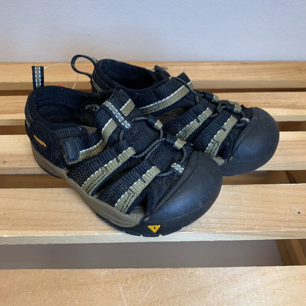 7: Hiking Sandals