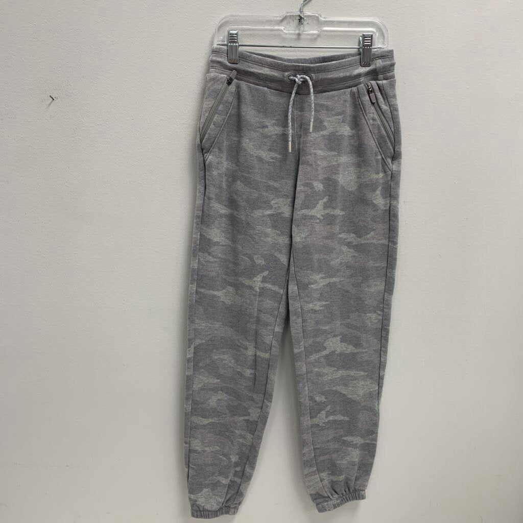 8-10: Camo Sweatpants