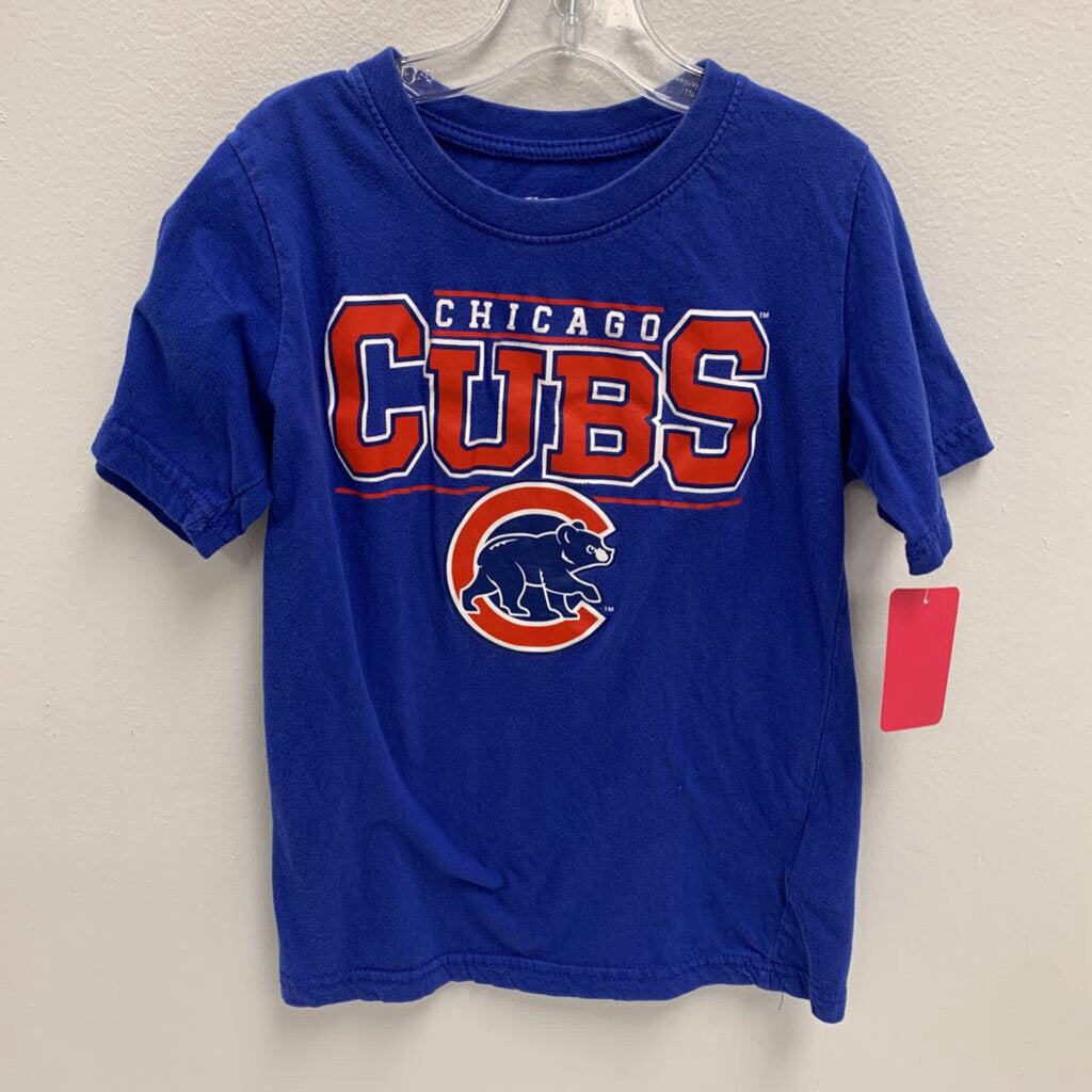 8: Chicago Cubs T-Shirt