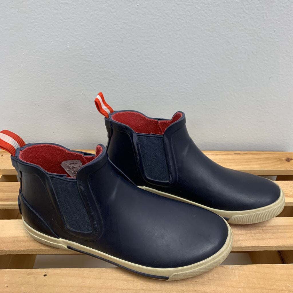 13: Rainwell Short Slip-On Rain Boots