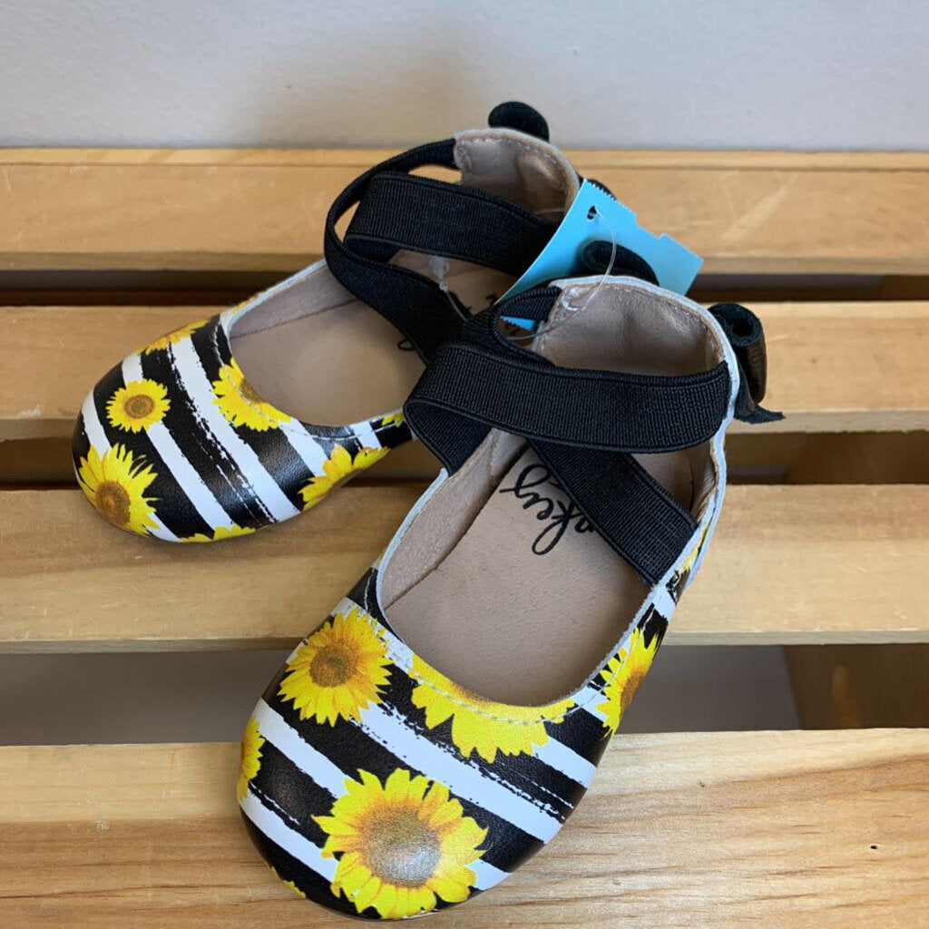 12-18M: Daisy Print Mary Jane Shoes