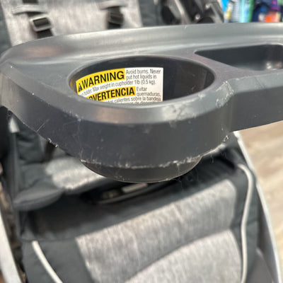 Bravo Stroller (2018 model) (AS-IS scratches Snack Tray)