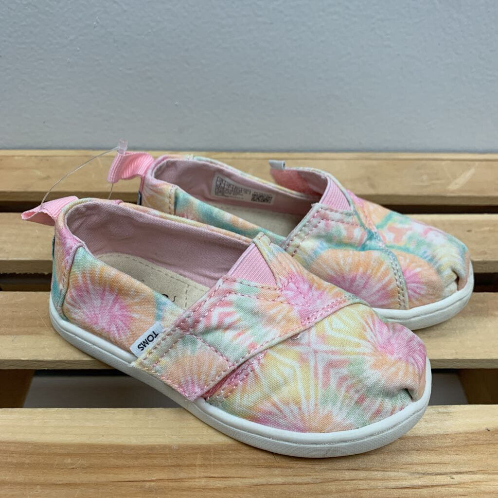 8: Tie Dye Alpargata Shoes