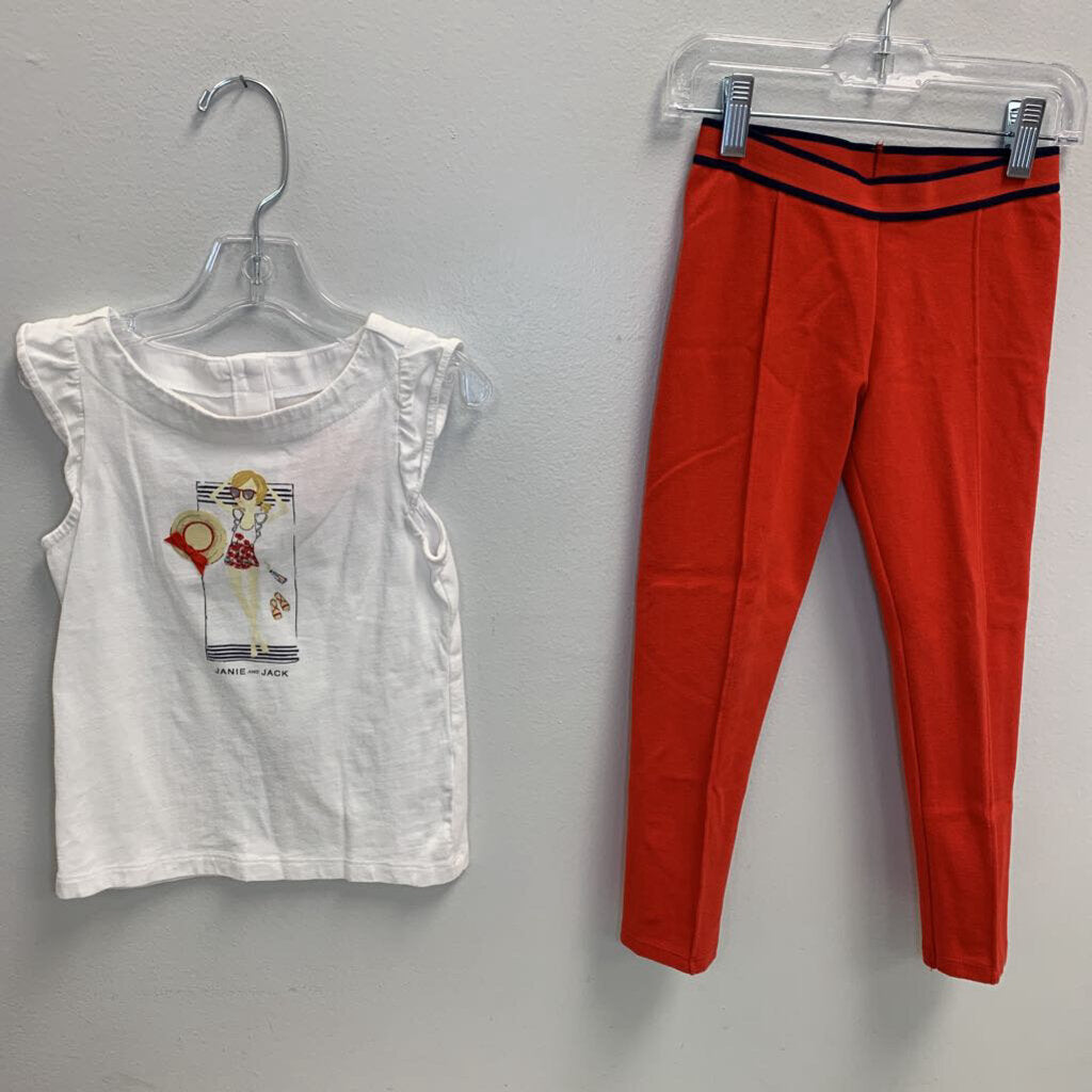 5: Sunbathing T-Shirt + Leggings Set