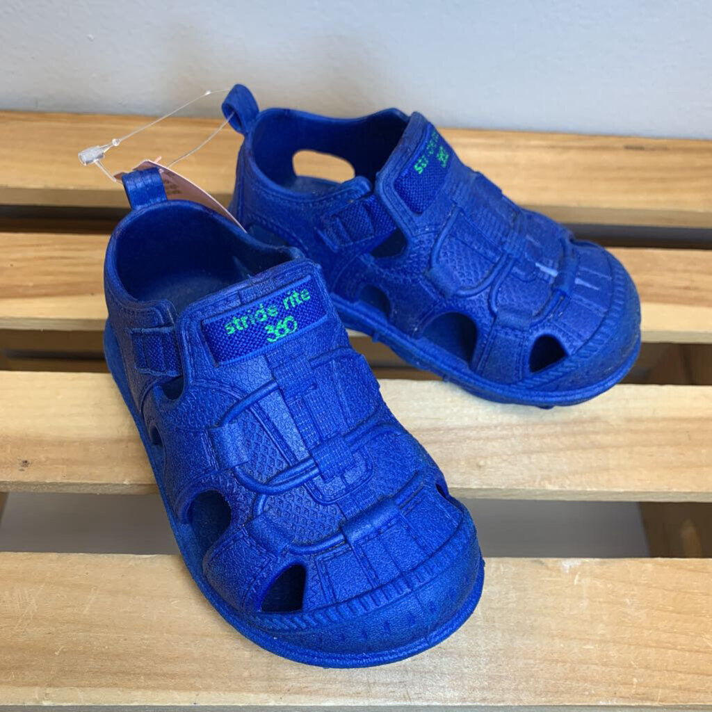 6: 360 Laguna Waterproof Sandals