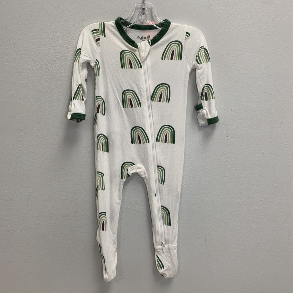 0-3M: 2 Way Zipper Rainbow Footed Sleeper