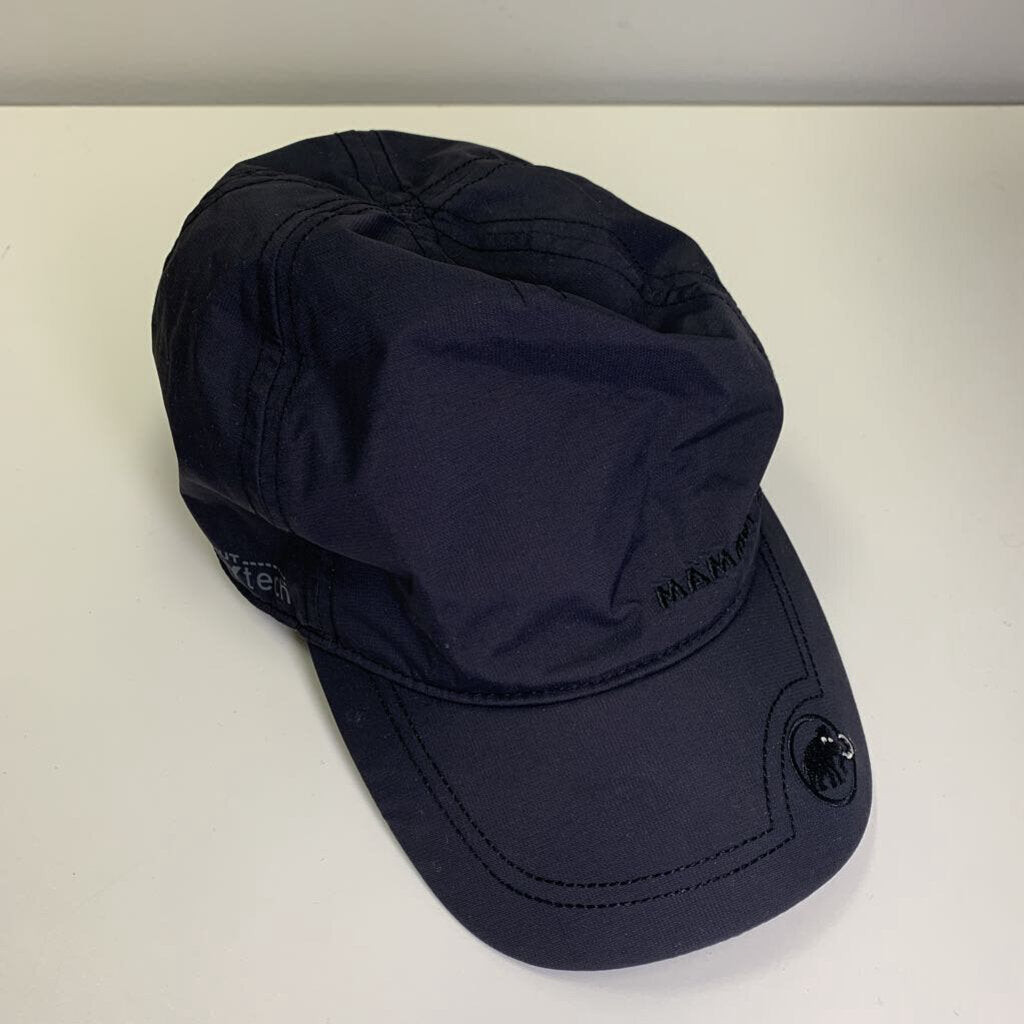 XXS/XS: Mesh Lined Dry Tech Hat
