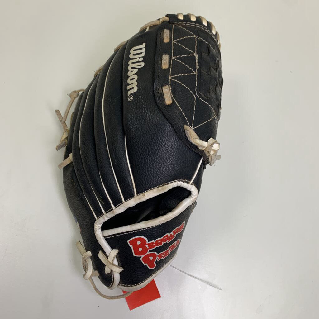 11" White Sox Right-handed Baseball Glove w/ Beggars Pizza Logo