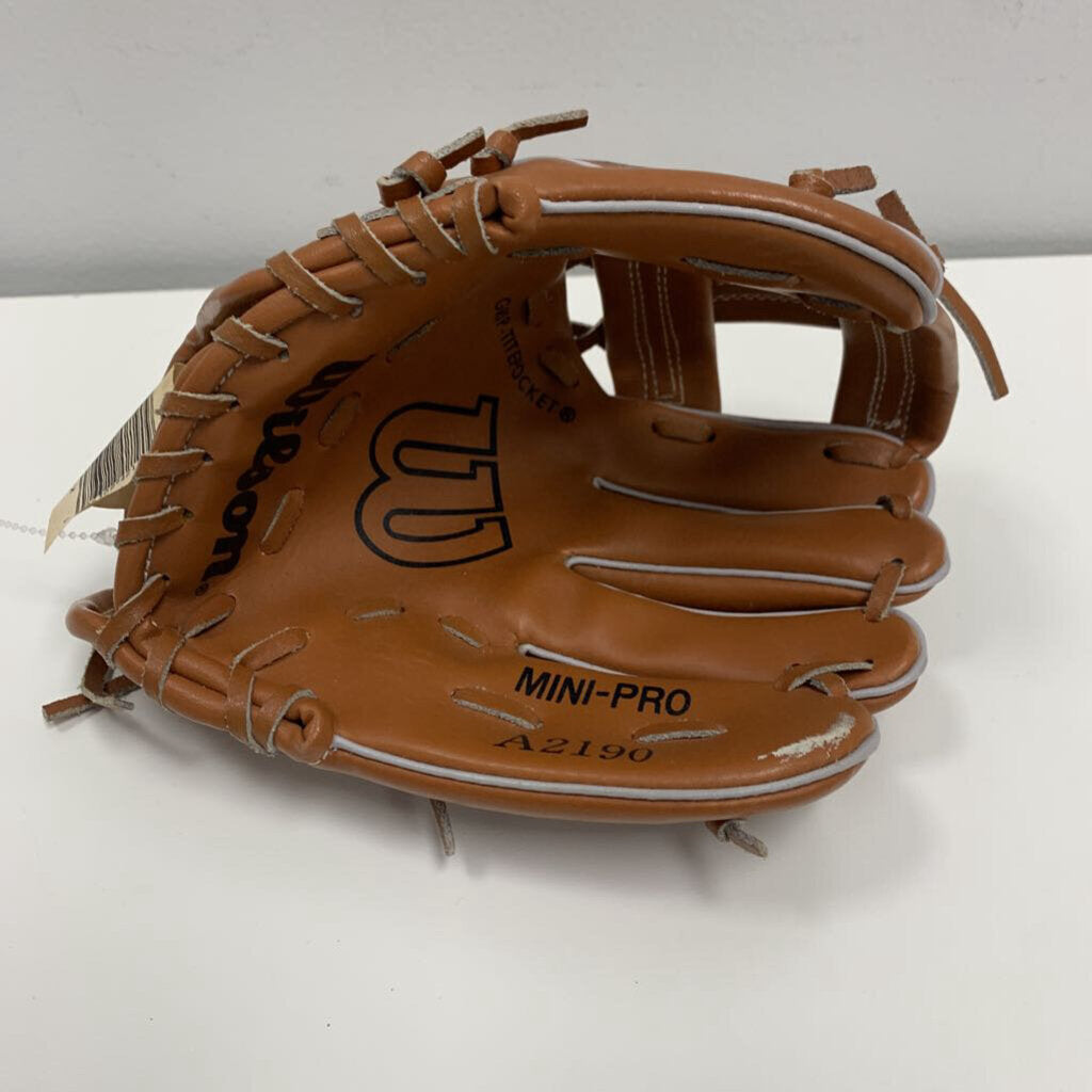 Mini-Pro Right-Handed A2190 Baseball Glove