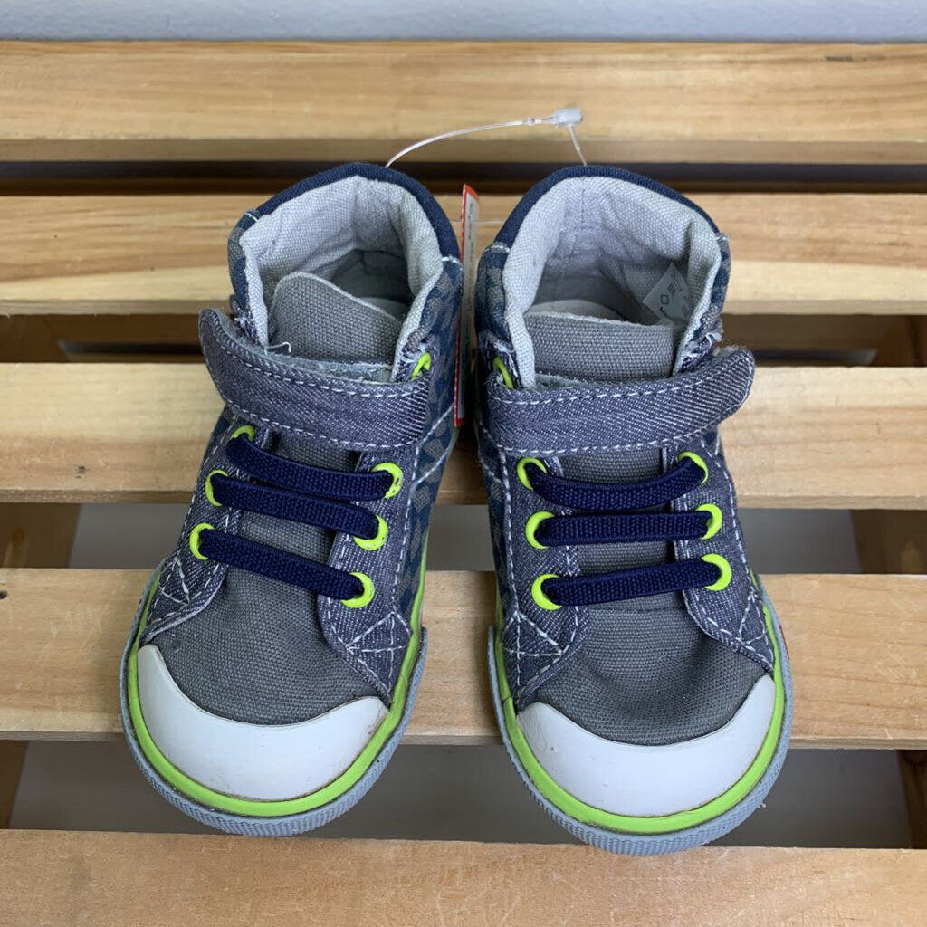 5: Dane Sneakers