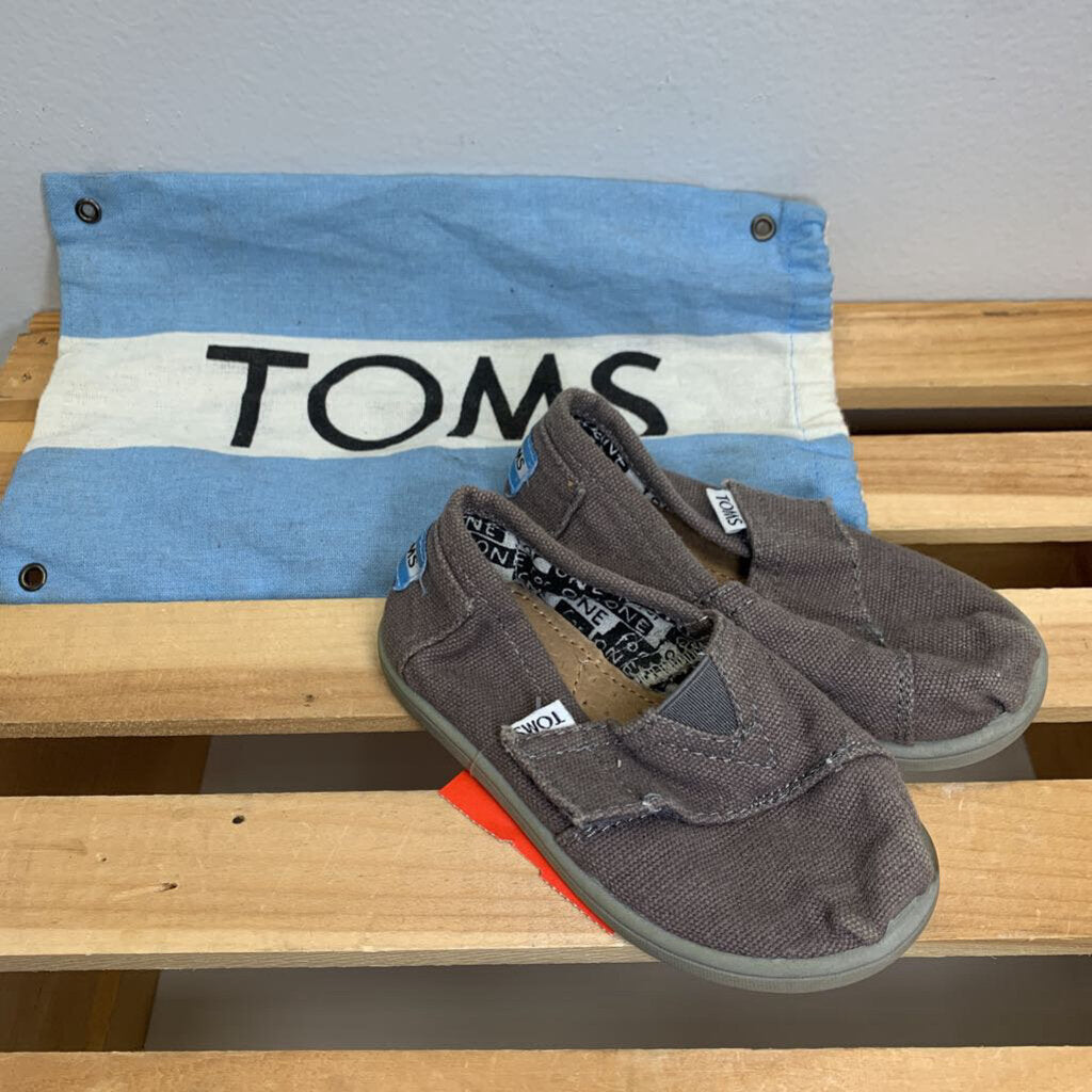 7: Alpargata Shoes w/ Dust Bag
