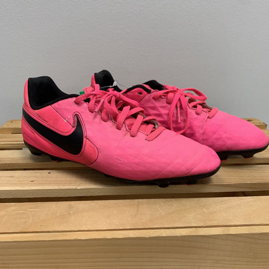 5.5Y: Tiempo Jr Legend 8 Club FG Soccer Cleats