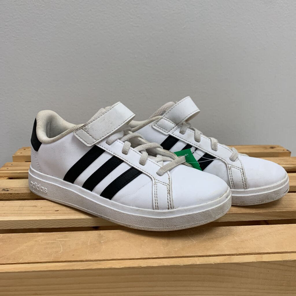 3: Grand Court Sneakers