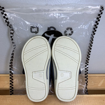 6: Tombik Boat Shoes NWT