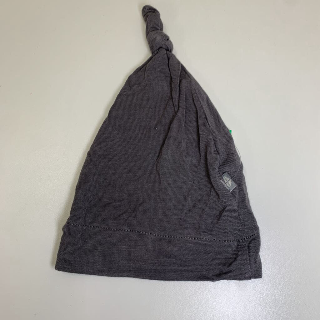 NB: Knotted Cap