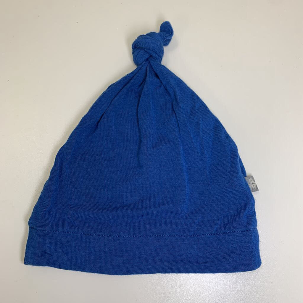 3-6M: Knotted Cap