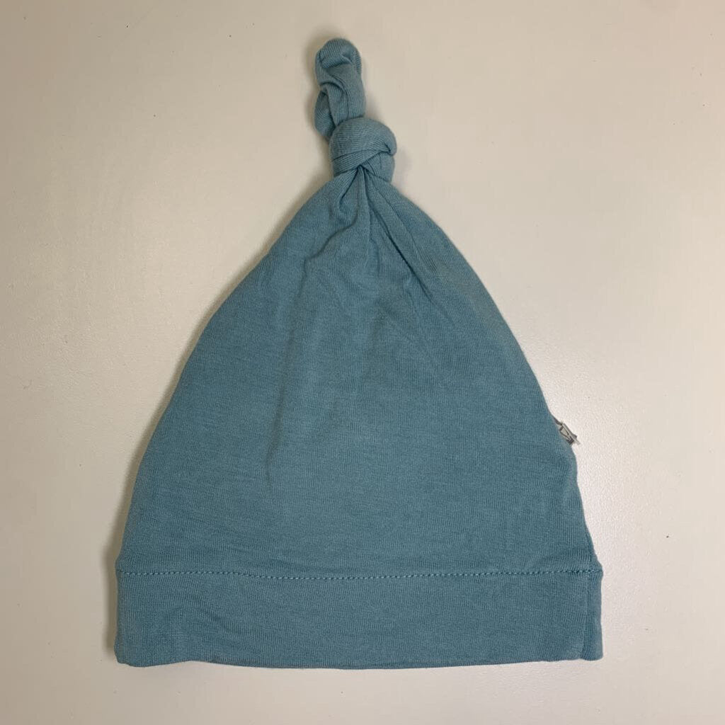 0-3M: Knotted Cap