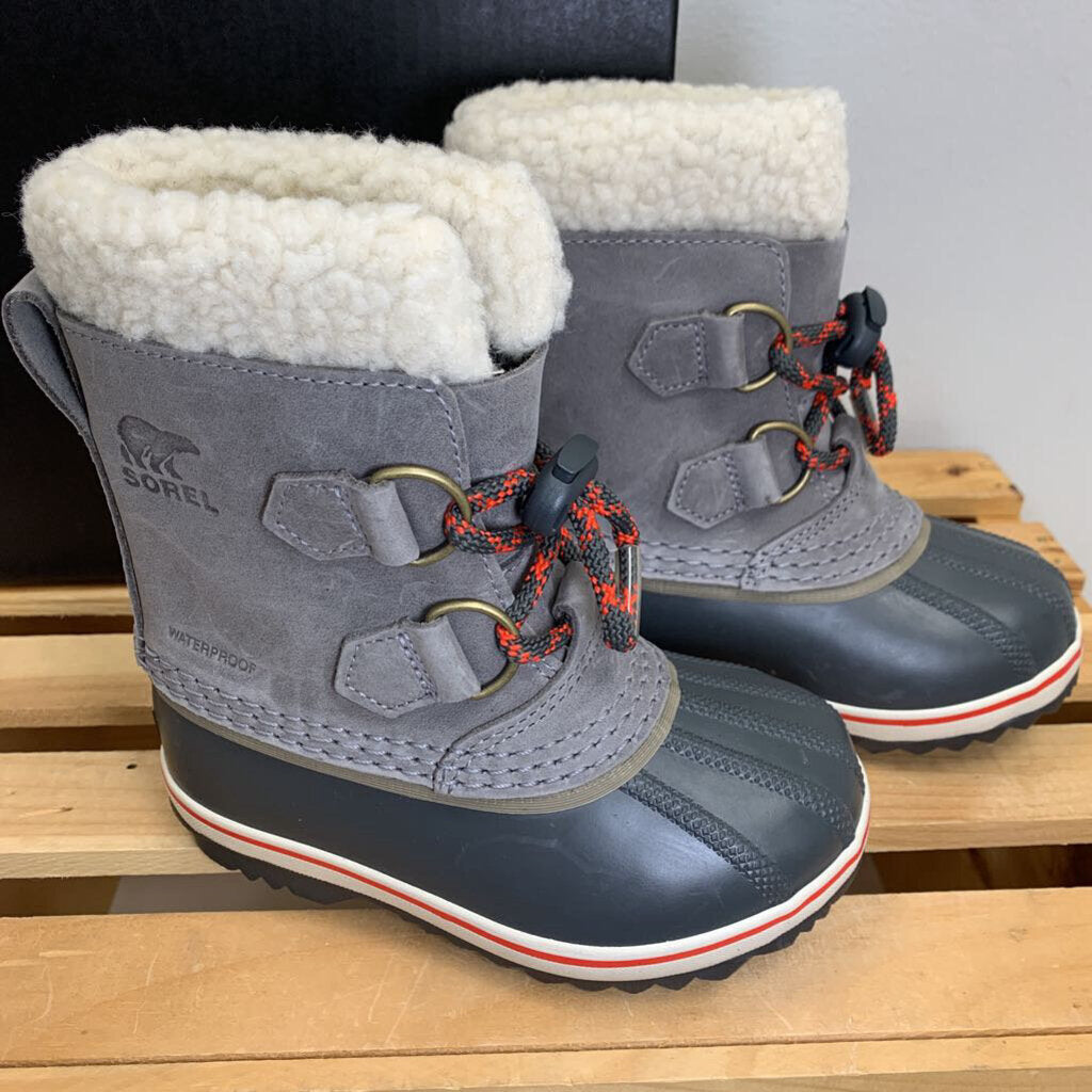 9: Yoot Pac Waterproof Boots NIB